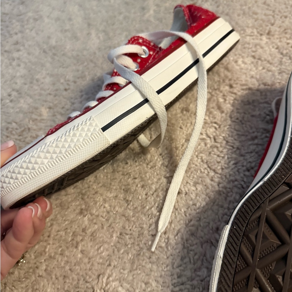 New - Converse All Star Sneakers red with white stars. Size 7 - Picture 4 of 6